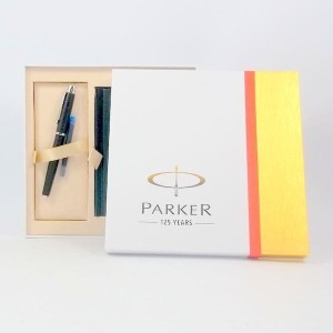 Pióro wieczne PARKER IM PREMIUM matte black z notesem